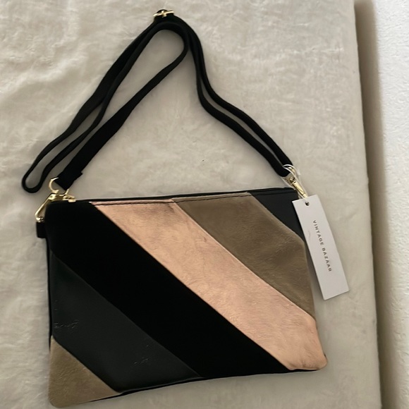 Vintage Bazaar Handbags - Vintage Bazaar Multi Use Leather Bag